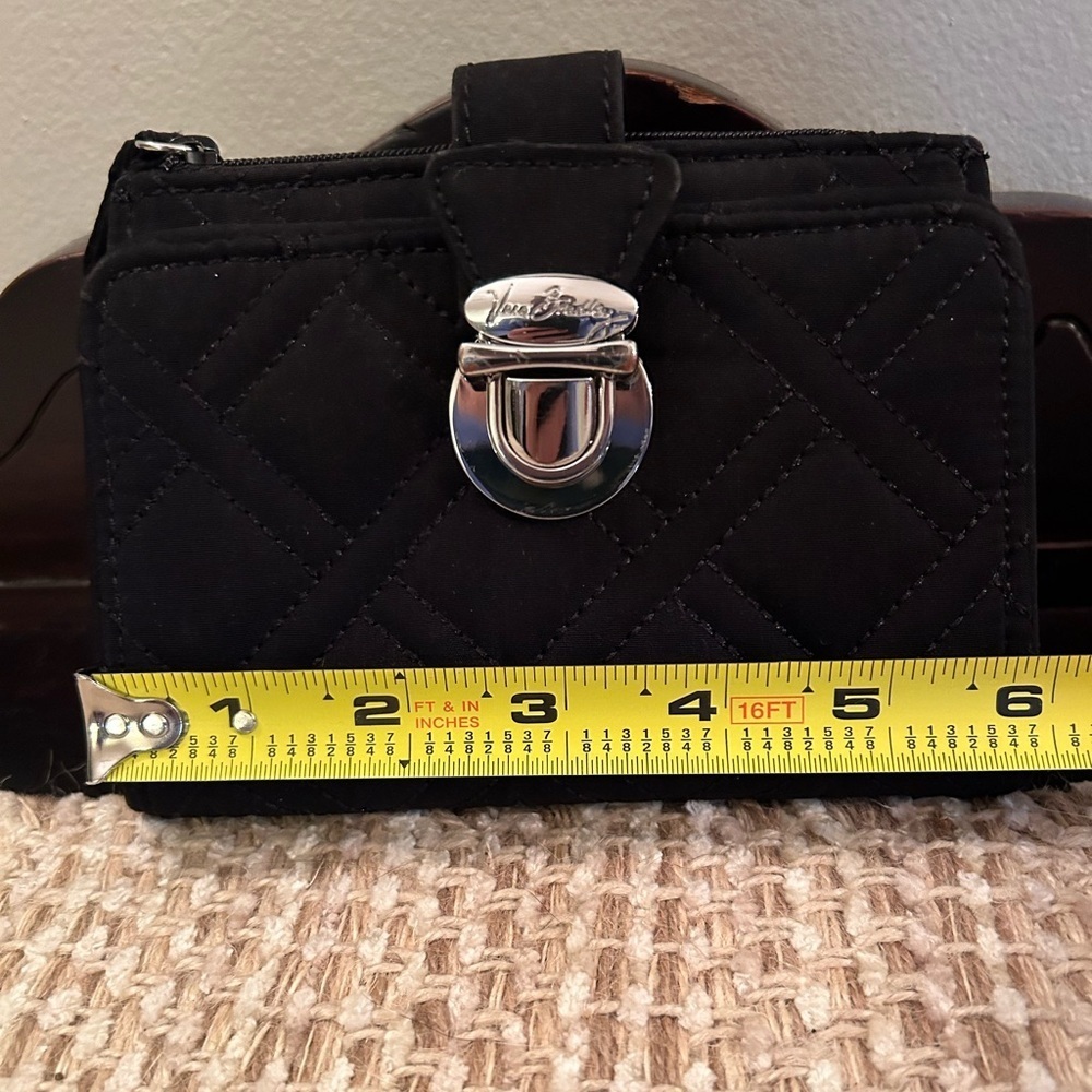 Vera Bradley Pushlock Wallet Bifold Wallet in Classic Quilted Black Zip Pocket - Picture 8 of 9